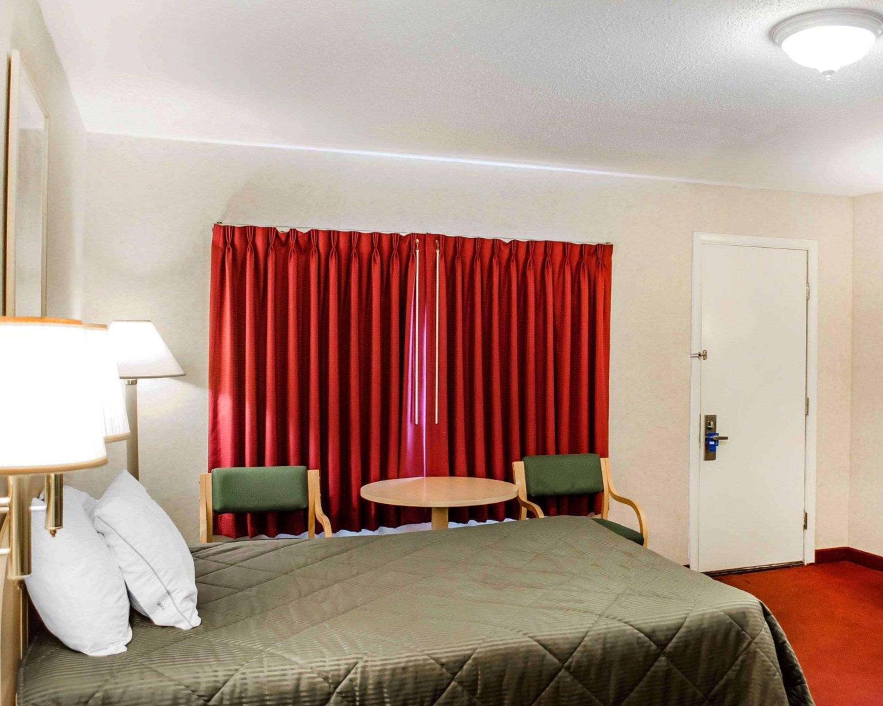 Rodeway Inn Dillsburg Экстерьер фото