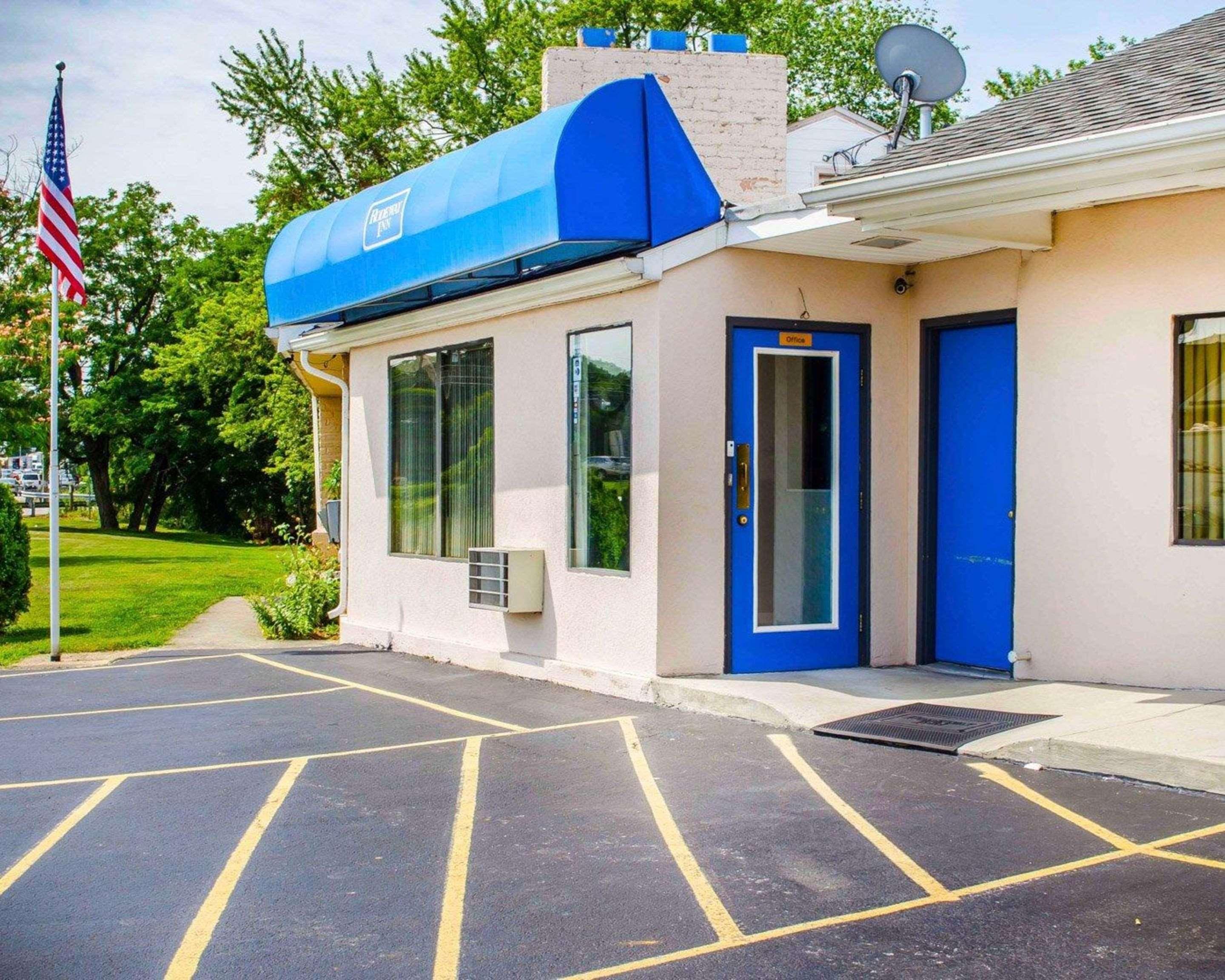 Rodeway Inn Dillsburg Экстерьер фото