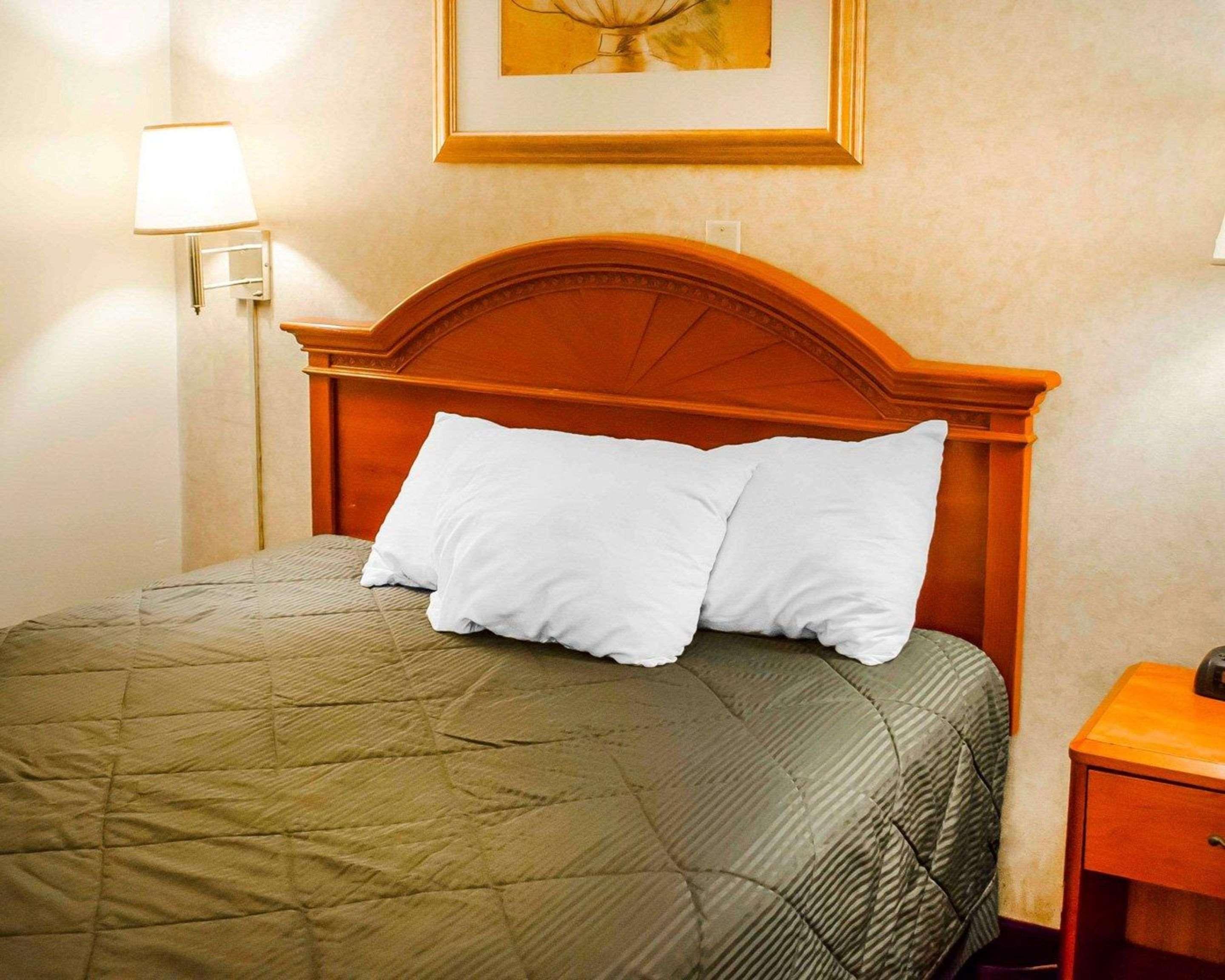 Rodeway Inn Dillsburg Экстерьер фото