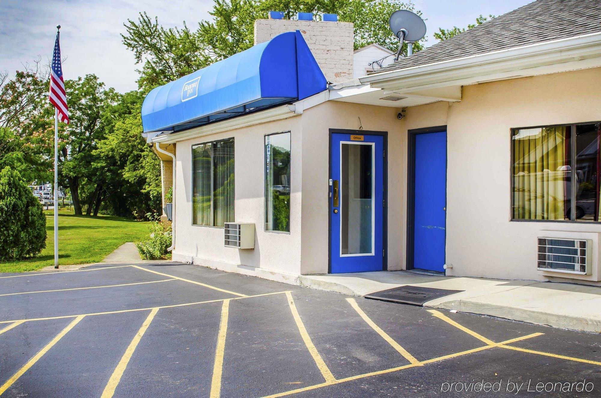 Rodeway Inn Dillsburg Экстерьер фото