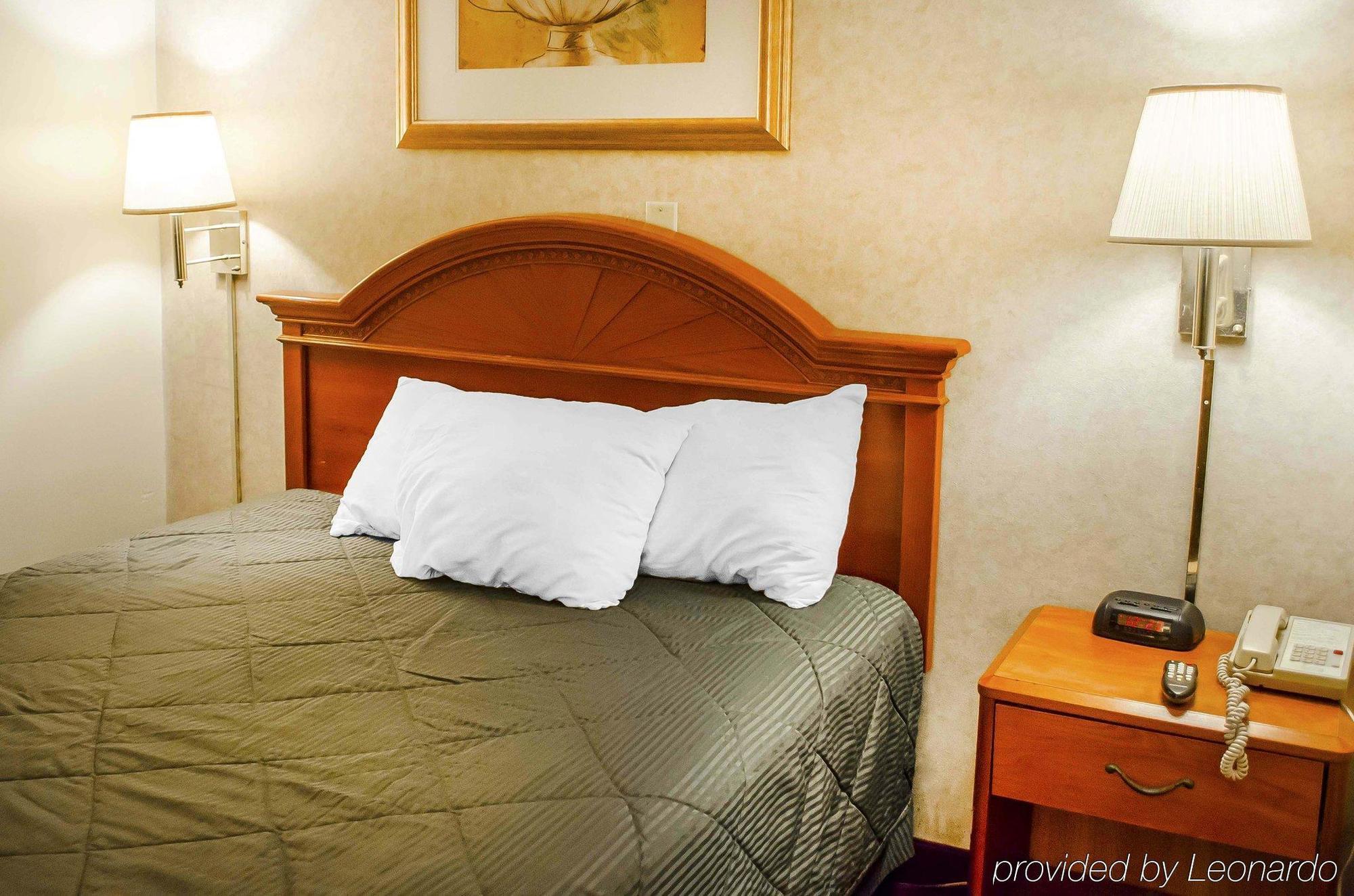 Rodeway Inn Dillsburg Экстерьер фото