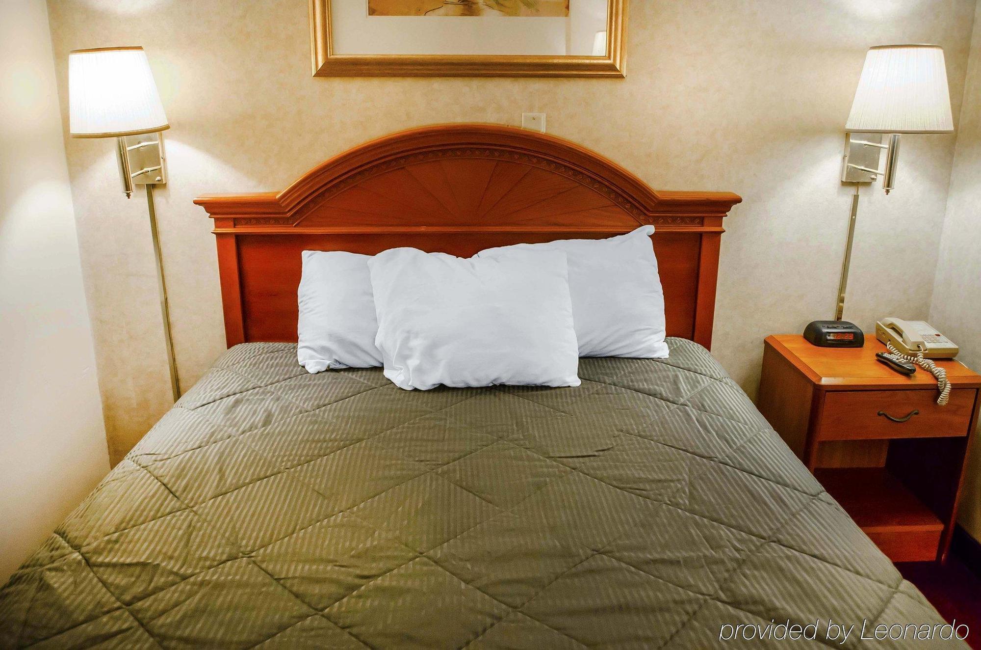 Rodeway Inn Dillsburg Экстерьер фото