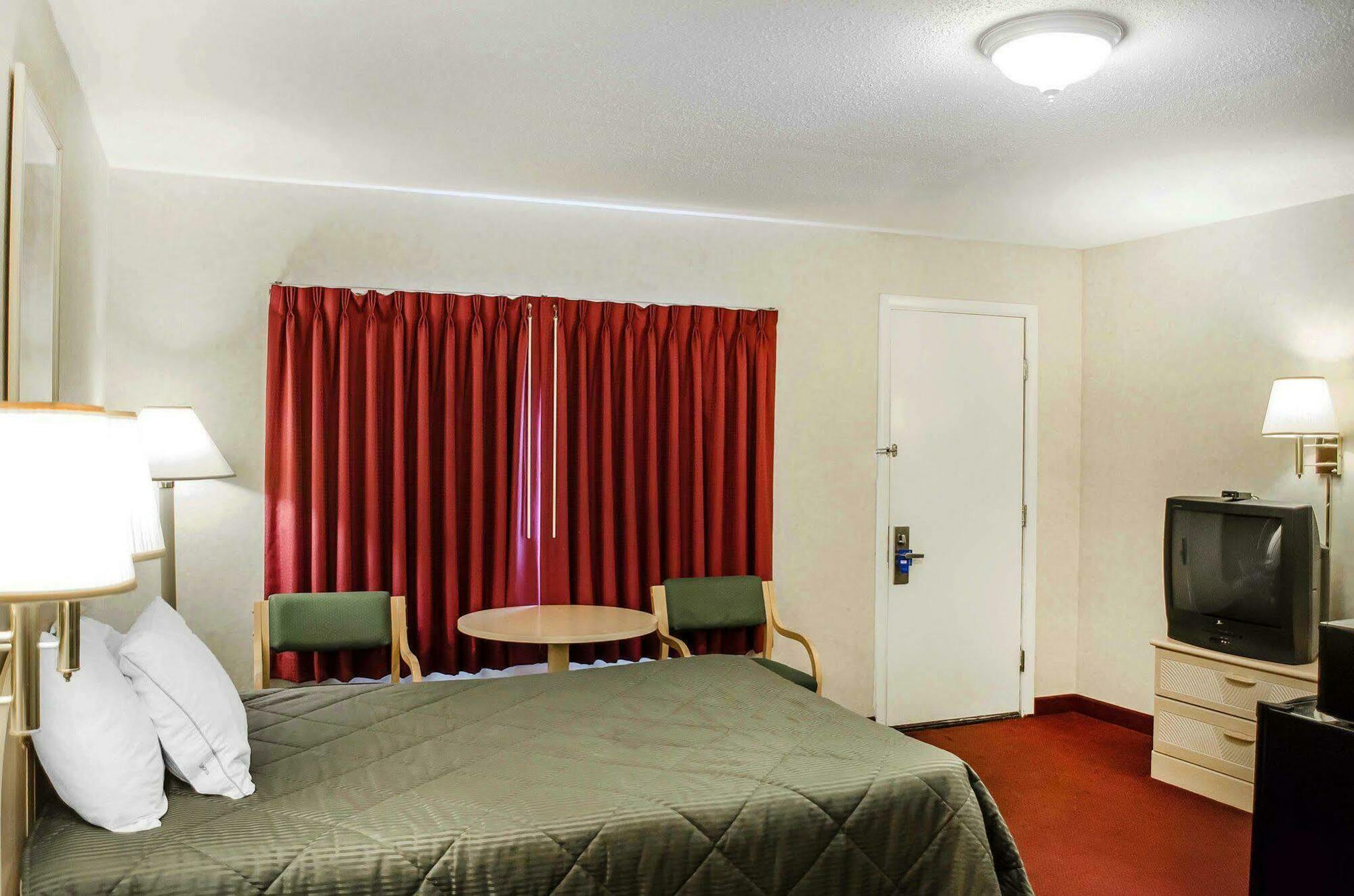 Rodeway Inn Dillsburg Экстерьер фото
